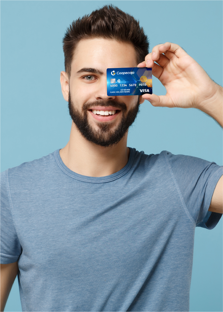 Hombre feliz con tarjeta débito